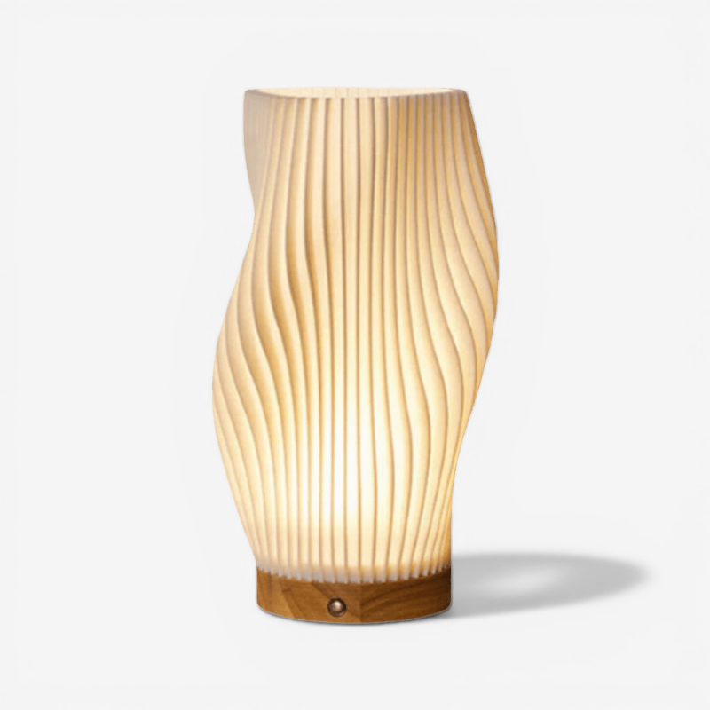 PleatGlow – Plisseret bordlampe med USB opladningsport