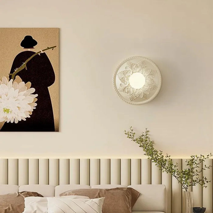 LumaGlow – Moderne rund væglampe med glat finish