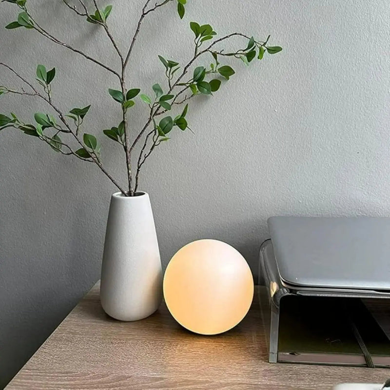 LumiSync – Smart RGB skrivebordslampe med stemme- og appstyring