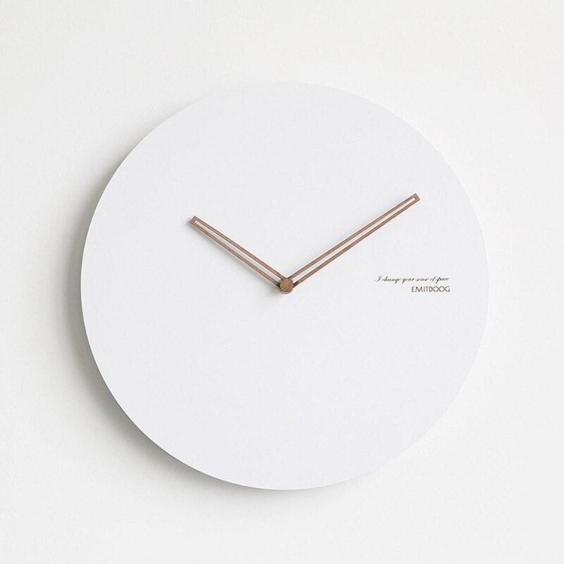 ZenClock – Støjsvag Vægur med Minimalistisk Design til Rolige og Moderne Hjem
