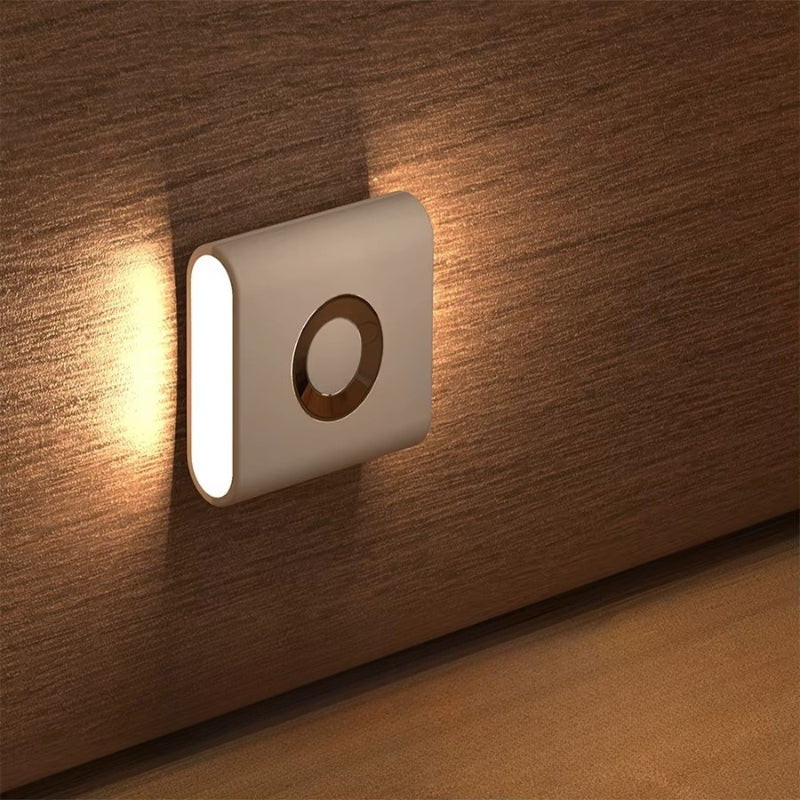GlowSense – Moderne genopladelig LED-natlys med bevægelsessensor