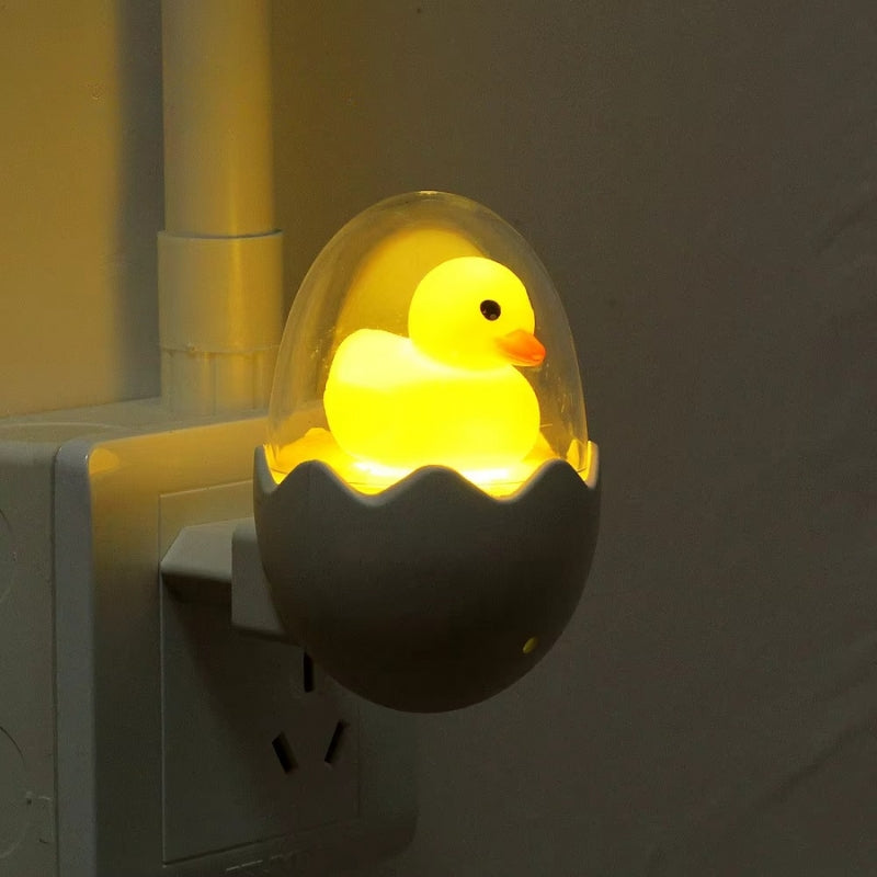 DuckGlow - LED Natlys med Lysesensor og Gul And Design