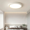 ZenHalo – Loftlampe med krusningsinspireret form og rolig belysning ovenfra