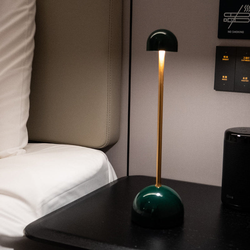 GlowFlex - Moderne ledningsfri bordlampe med berøringsdæmpning og lang batterilevetid