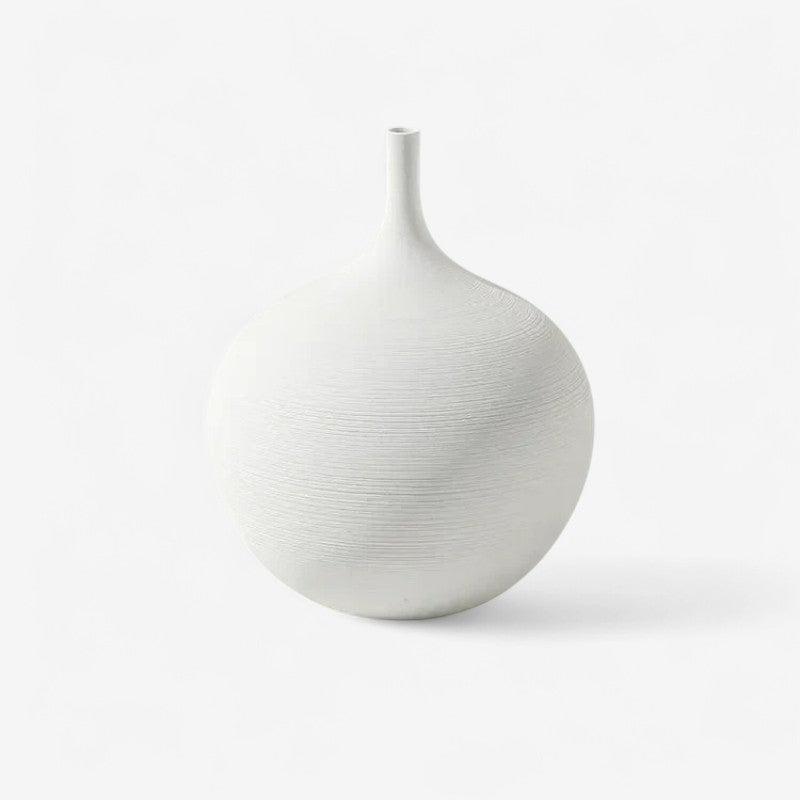 NordicForm – Keramisk vase med ren geometrisk form