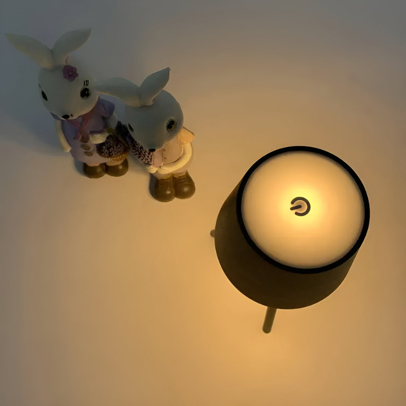 GlowNest – Genopladelig trådløs bordlampe med touch-betjening