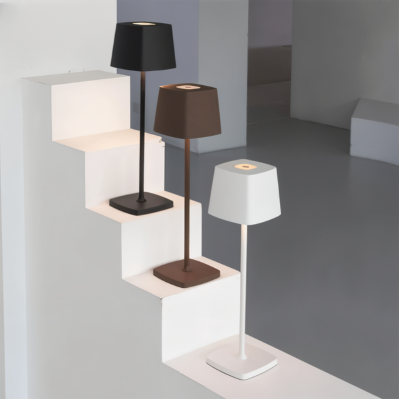 LumoCore - Moderne genopladelig bordlampe med dæmpbar lys