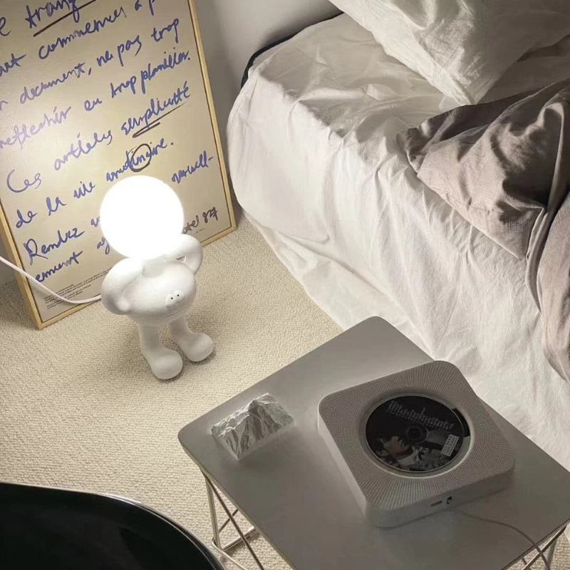 RoboGlow – Moderne robotbordlampe til legende rumlys