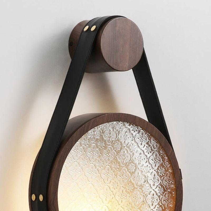 LumiStrap – Cirkulær Væglampe med Tekstureret Glas og Remdesign