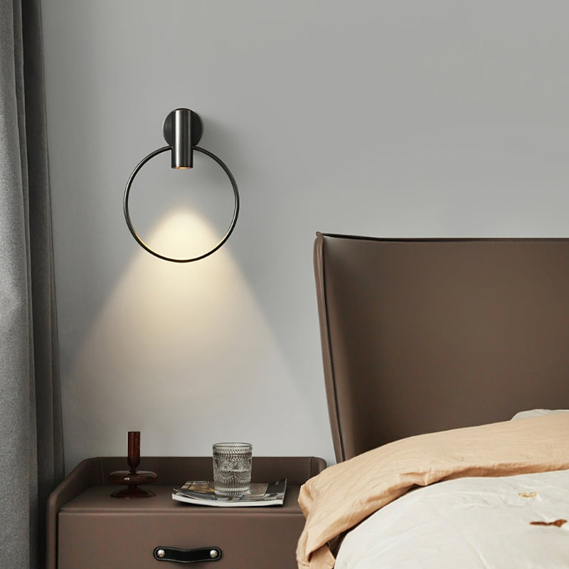 HaloRing – Cirkulær Væglampe med Minimalistisk Design