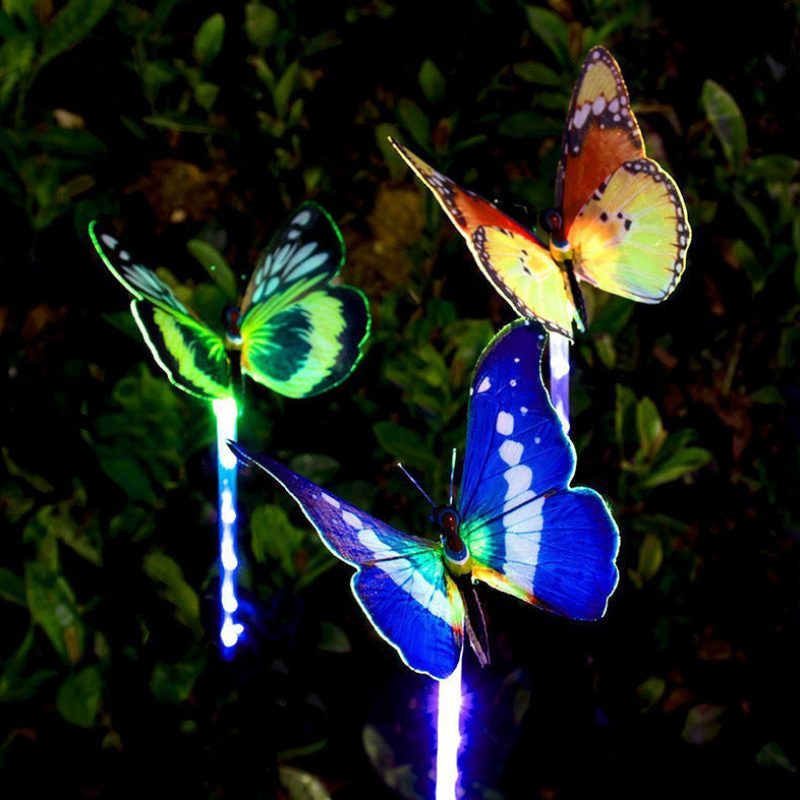 ButterflyGlow – Fiberoptisk LED Plænelampe med Farverig Sommerfugleeffekt