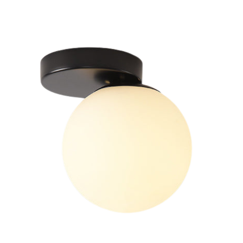 CrystalBeam – Loftlampe med kuppelformet glasskærm og jernfod (semi-flush design)