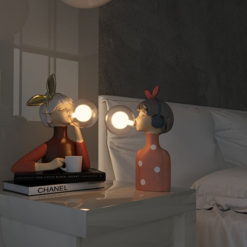 ArtisanGlow – Håndlavet bordlampe med figurdesign