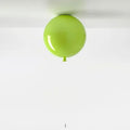 LumoBalloon – Ballonformet loftslampe med legende, moderne silhuet