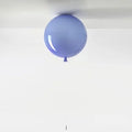 LumoBalloon – Ballonformet loftslampe med legende, moderne silhuet
