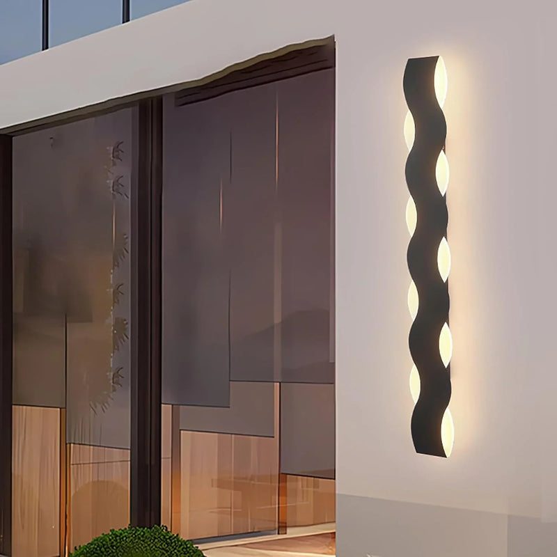 WaveBright – Bølgeformet væglampe for et elegante look