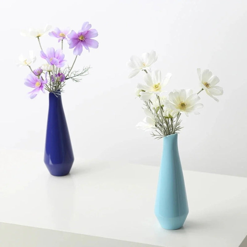 GlowVase – Høj Blank Porcelænsvase med Taperet Form i Livlige Farver