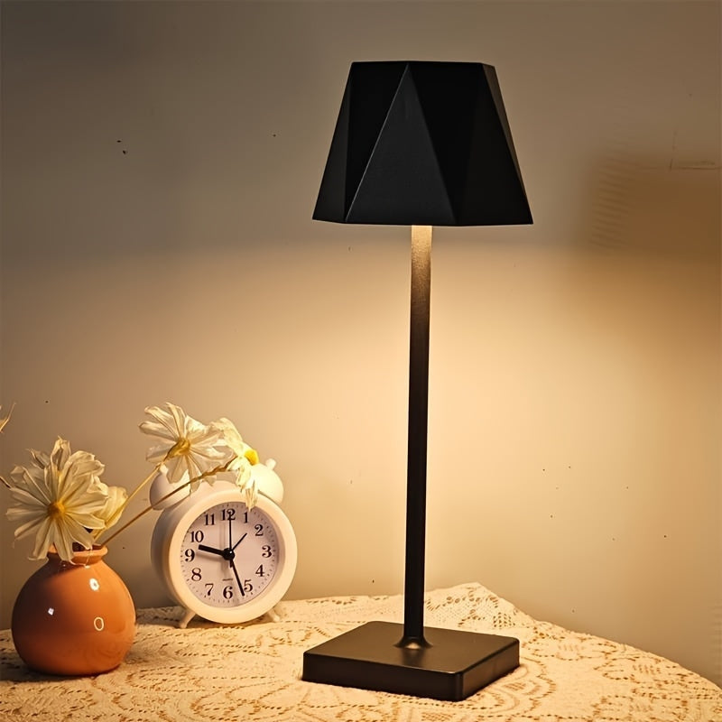 LumiDesk - Moderne LED-bordlampe med klassisk design