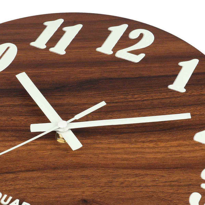 LumoTime – Modern Night Glow vægur med klassisk design