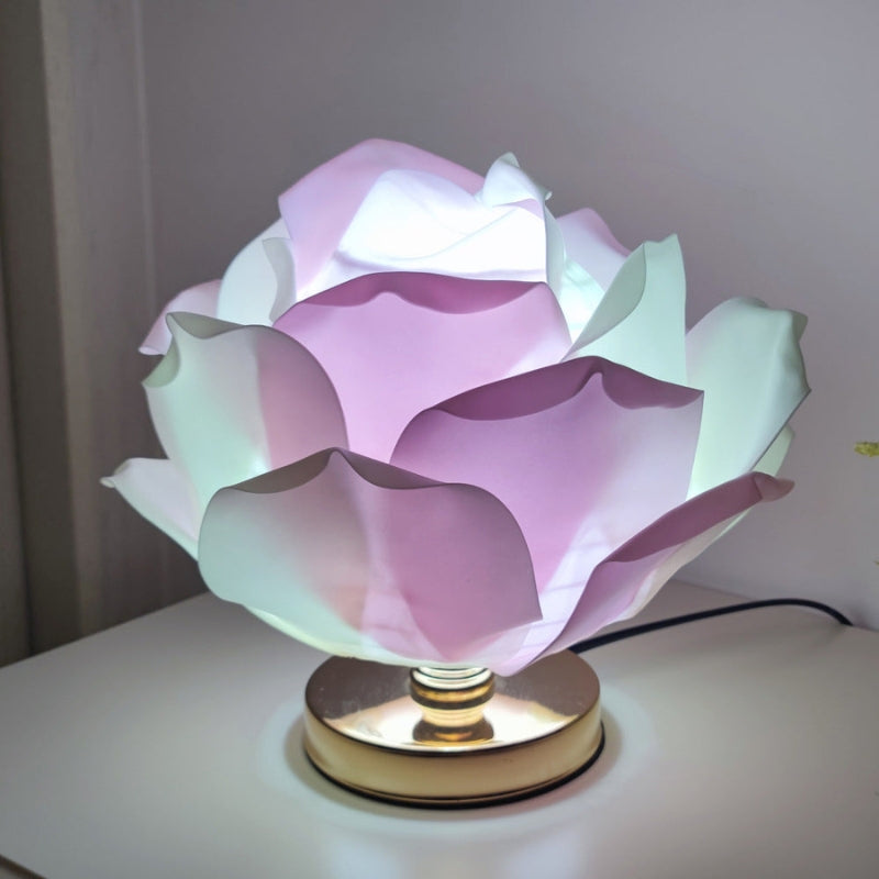 LotusGlow – Blomstrende Lotusformet LED Bordlampe med Lagdelte Blade