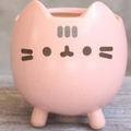 PurrNest – Legesyg katteformet plantekasse med unikt design
