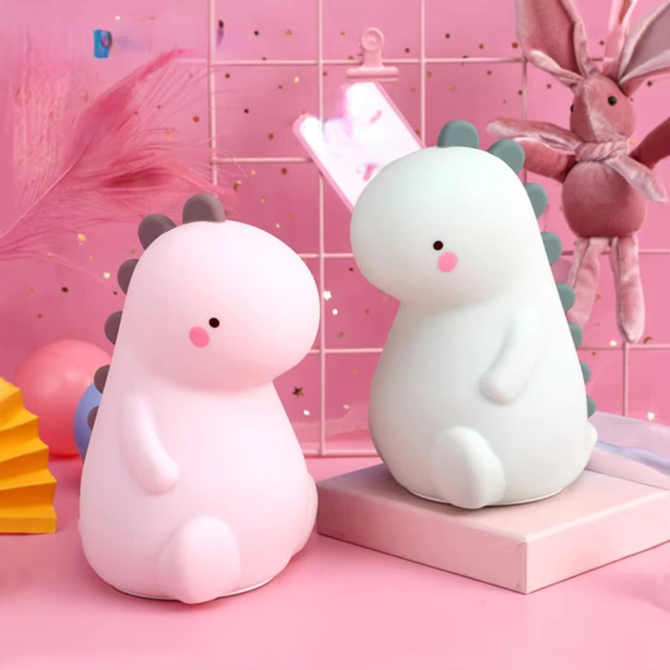 DinoGlow – Charmerende dinosaur-natlampe med blød glød til børneværelser