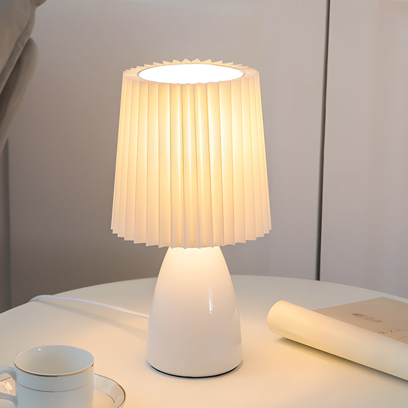 LuxeLight - Elegant plisseret bordlampe med dæmpbar belysning