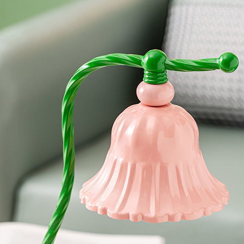 FloraGlow – Blomsterinspireret glasbordlampe med klokkeformet skærm