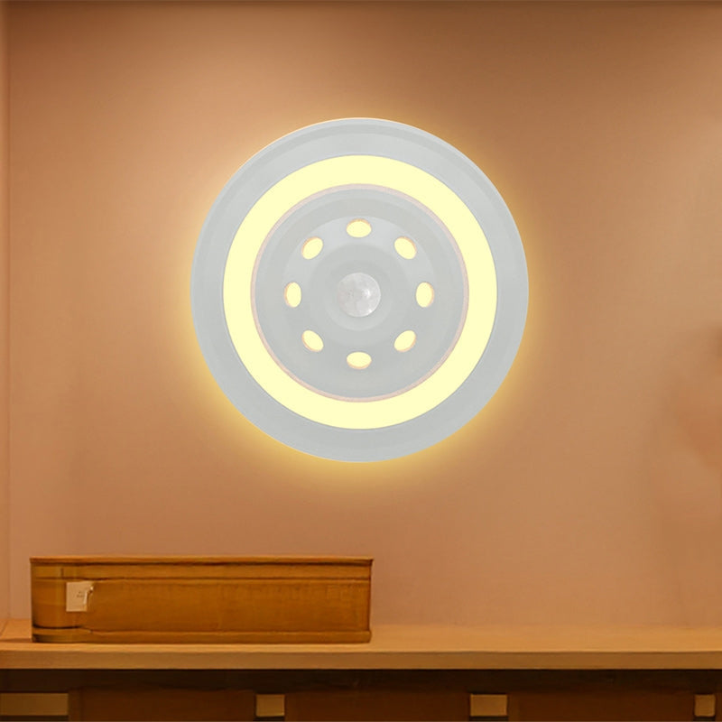 AeroLume – Oplaadbare UFO-vormige LED-wandlamp met magnetische sensor