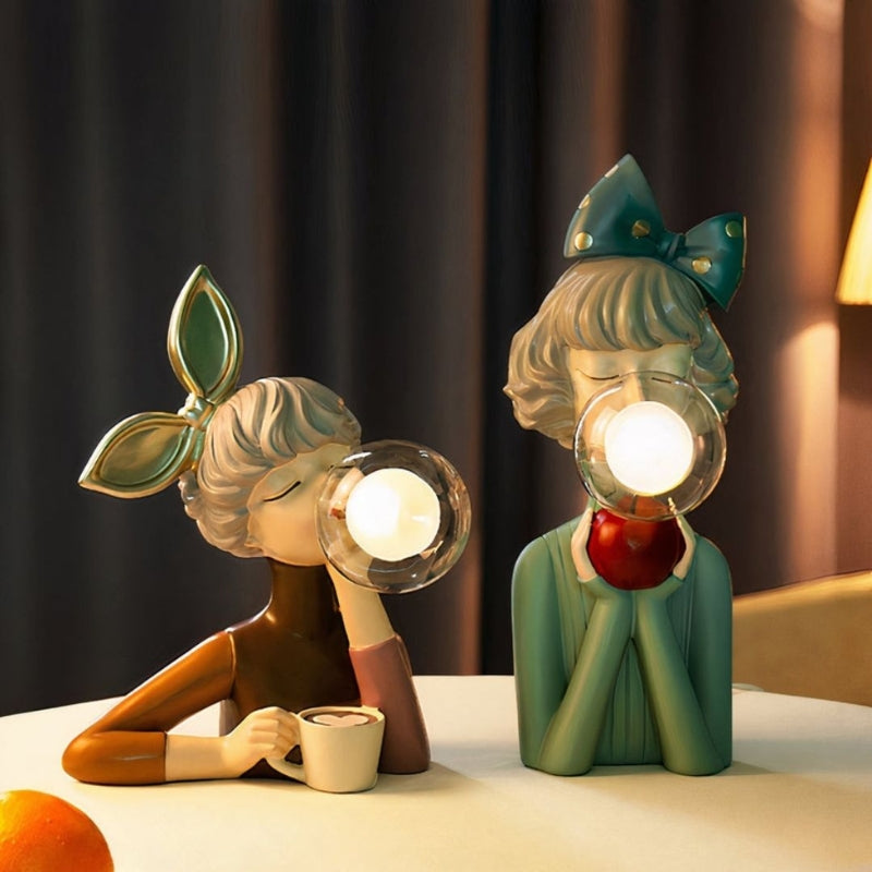 ArtisanGlow – Håndlavet bordlampe med figurdesign