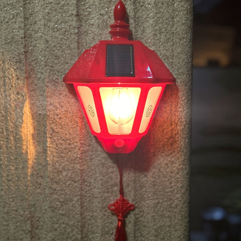 LumiBeacon – Retro Solcelledrevet LED Væglampe med Vandtæt Konstruktion