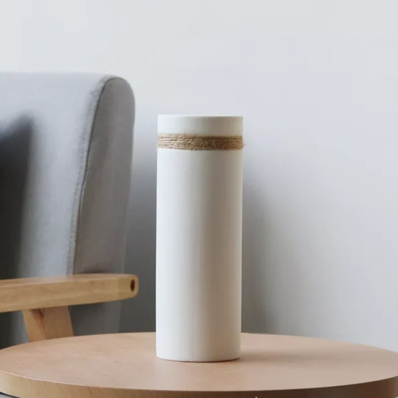 RusticAura – Dekorativ vase med naturlig jutedetalje