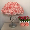 RoseGlow – Dekorativ lampe med elegant blomsterdesign og stilfuld base til ethvert rum