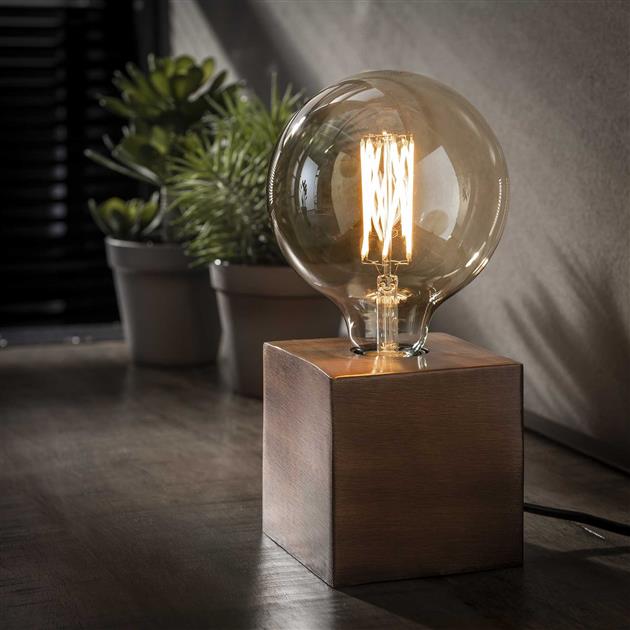 IronGlow - Slank industriel bordlampe til moderne rum