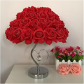 RoseGlow – Dekorativ lampe med elegant blomsterdesign og stilfuld base til ethvert rum