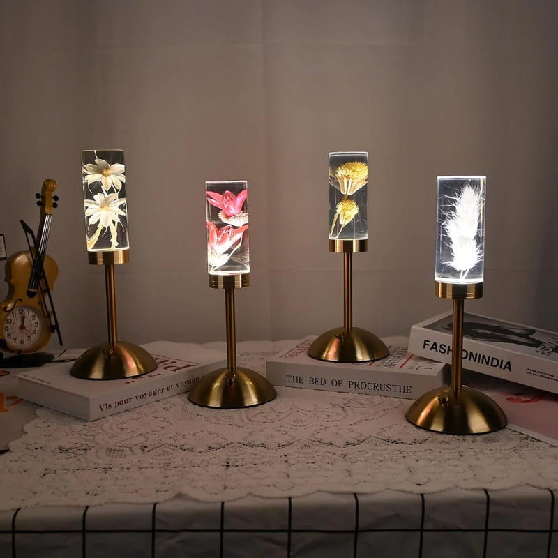 BloomGLow – Blomsterbordslampe med tilpasset belysning for et unikt touch