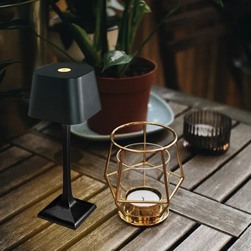 AuraLume – Røre Kontrol bordlampe med justerbar lysstyrke