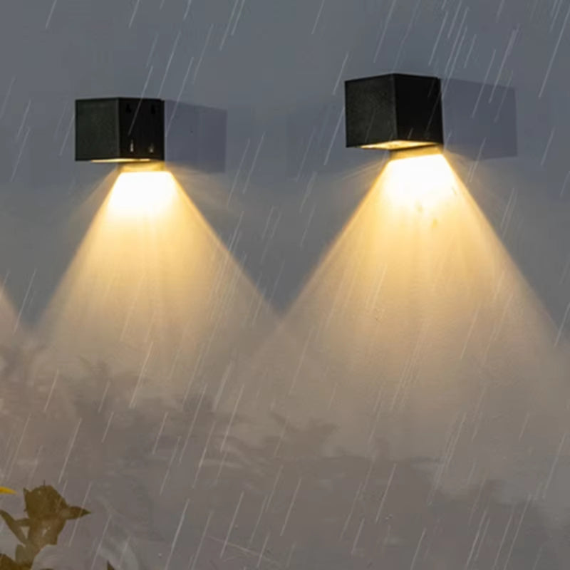 SolarGlow – Udendørs Solcellelampe med Høj-Effektivitetsdesign for Hurtig Opladning