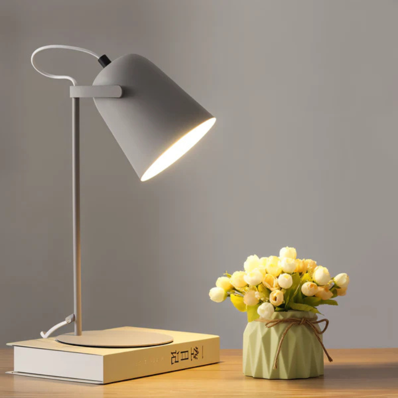 BrightHue – Skrivebordslampe med justerbar skærm og farvemuligheder