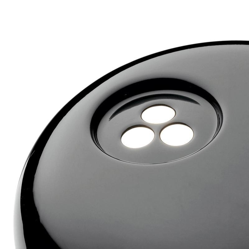 GlowNest – Klassisk bordlampe med moderne afrundet skærm