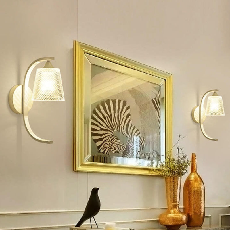 BirdGlow – Moderne Væglampe med Glasskærm og Fugl i Resin
