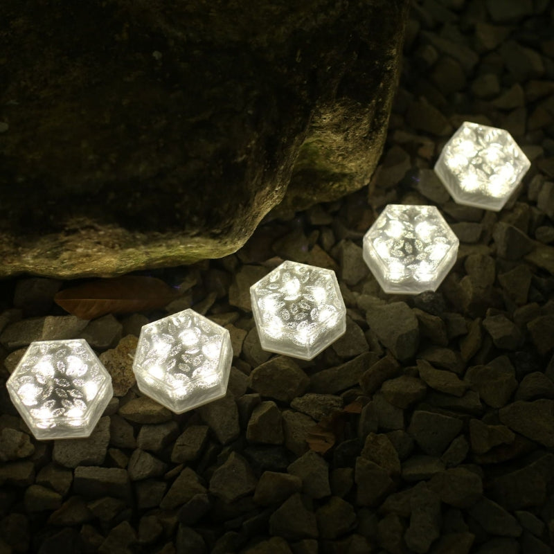 HexagonalGlow – Hexagonformet solcelle LED-plænelampe med vandtæt design