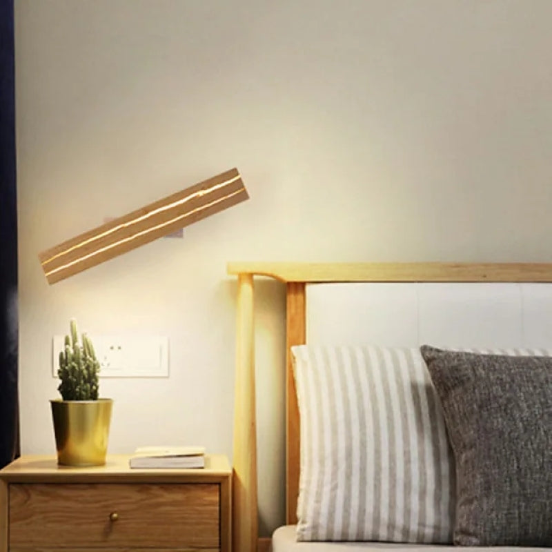 WoodenGlow – Elegante LED væglampe med slankt design og blød glød til hyggelig hjemmebelysning