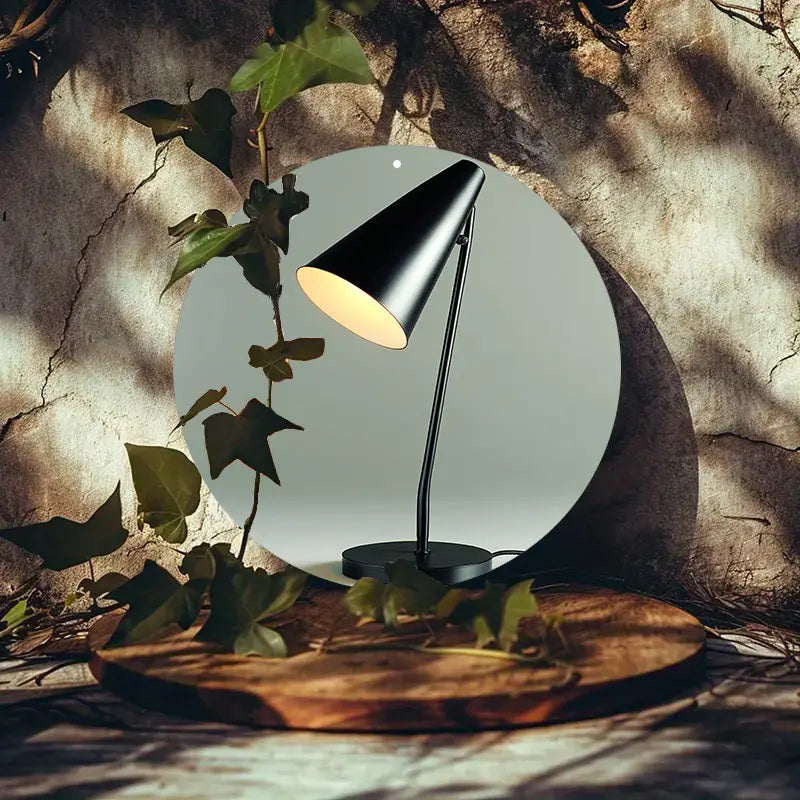 LumiAlu - slank bordlampe til moderne rum