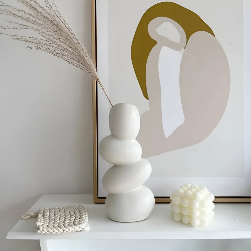 LunoForm – Moderne stor skulpturel vase med ægformet design