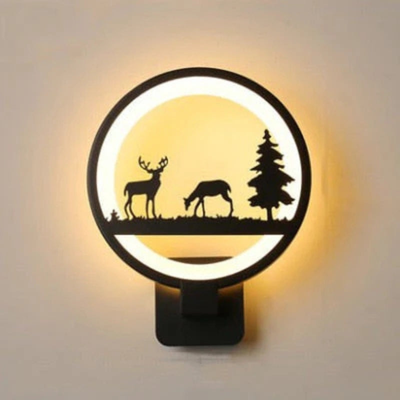 ForestGlow – Rustik LED-væglampe med skovdesign for en beroligende atmosfære