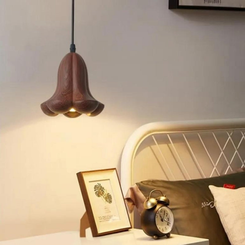 NatureGlow – Elegant klokkeformet pendellampe til blød belysning