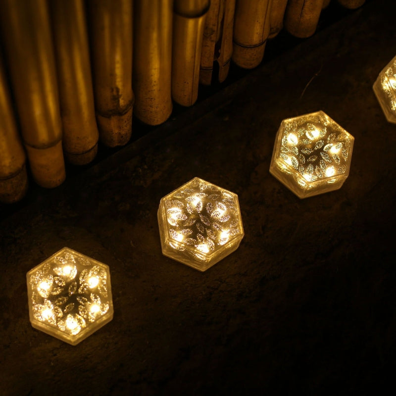 HexagonalGlow – Hexagonformet solcelle LED-plænelampe med vandtæt design