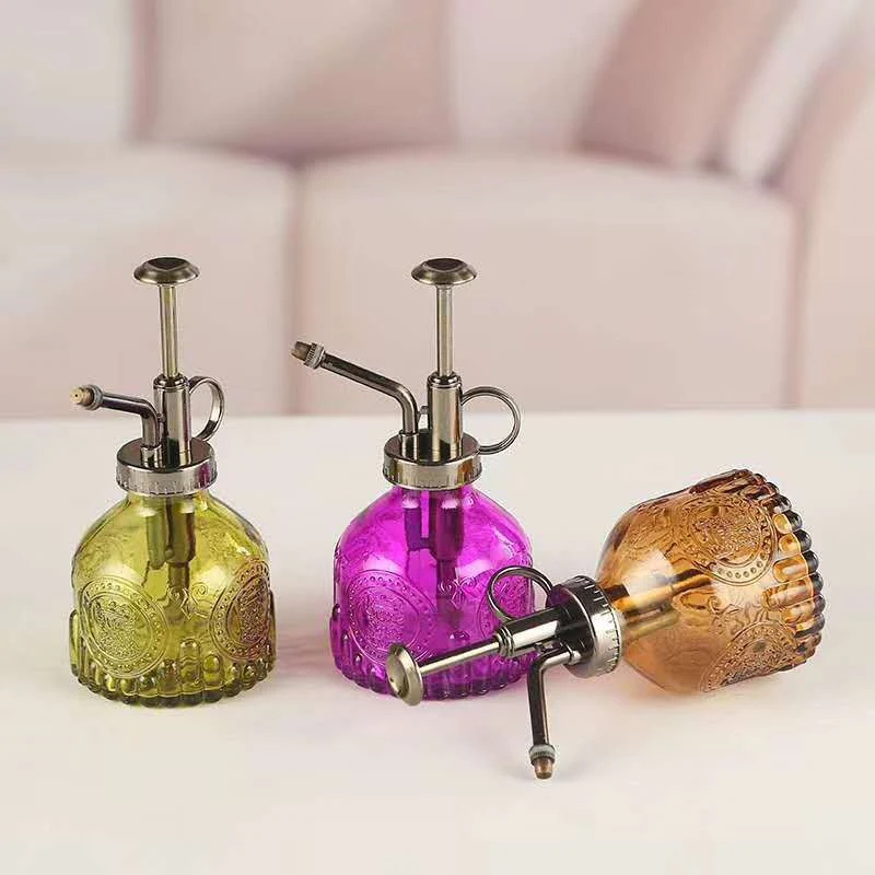 MistEase – Vintage Design Sprayflaske med Pumpe til brug i hjemmet og haven