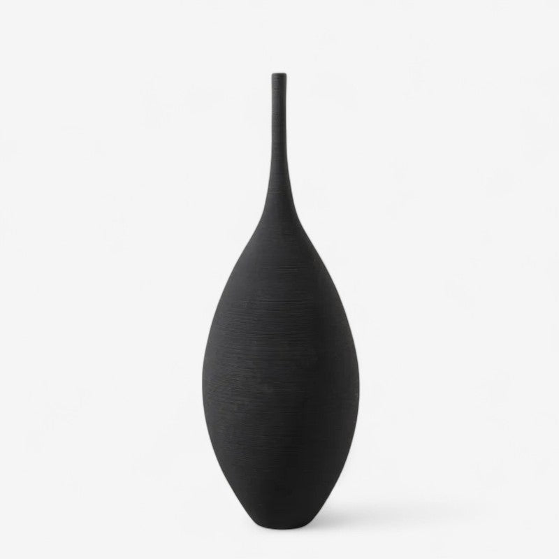 NordicForm – Keramisk vase med ren geometrisk form